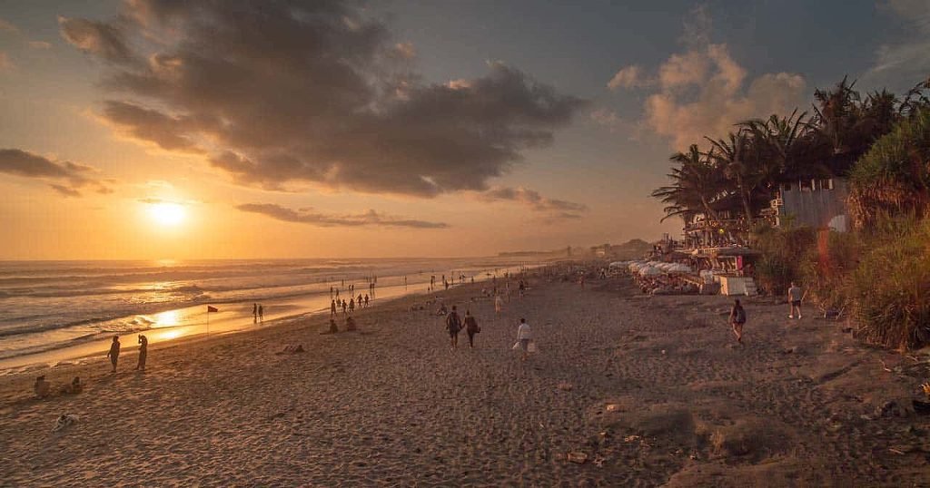 Perfect experience to enjoy sunset in canggu