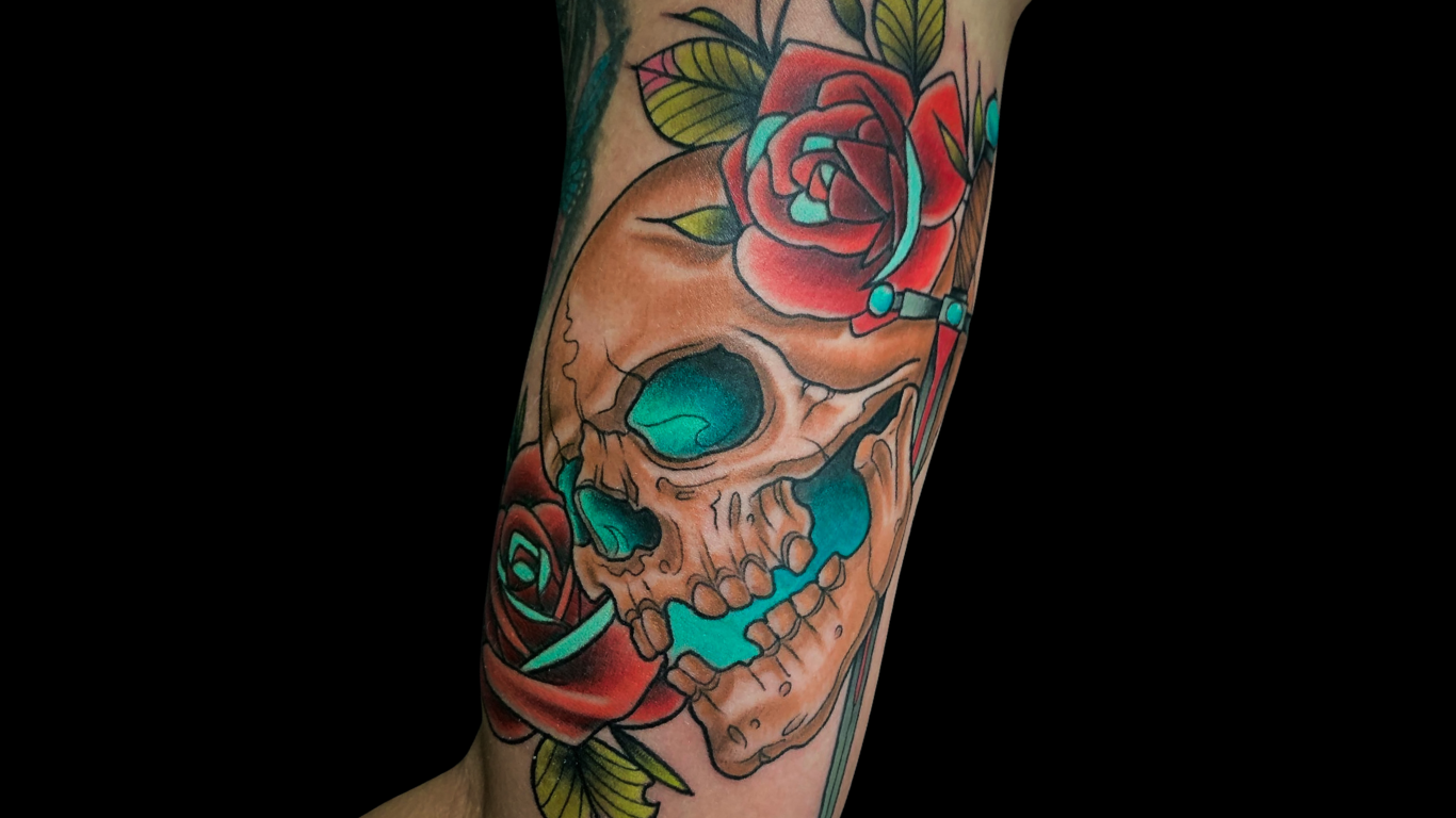 skull symbol in neo traditional tattoos style